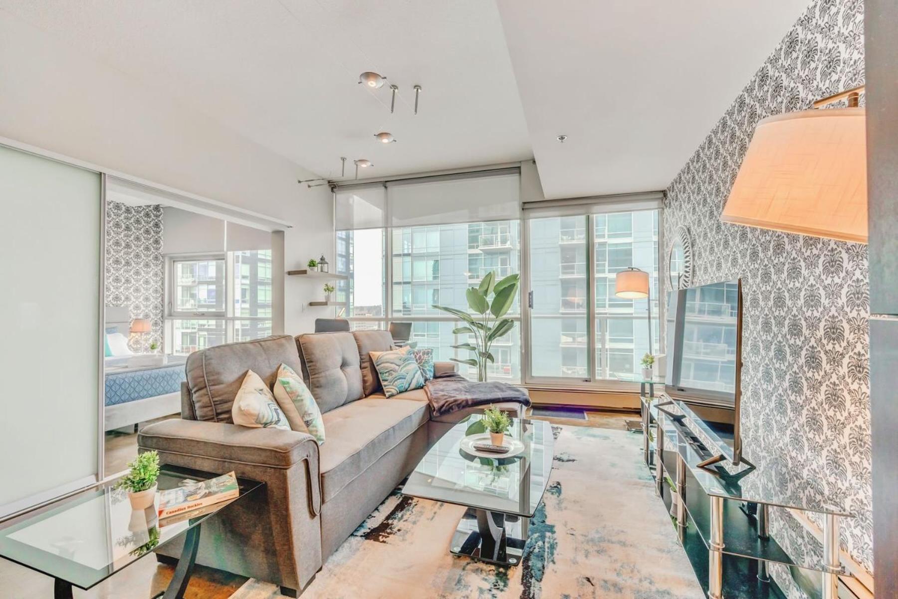 Luxury 2Br Condo - King Bed - Stunning City Views YYC Exteriör bild